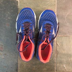 Mizuno running shoes